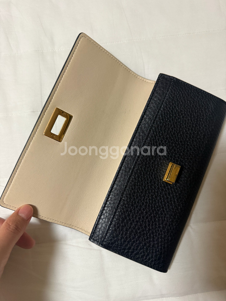 펜디 피카부 장지갑 블랙--2