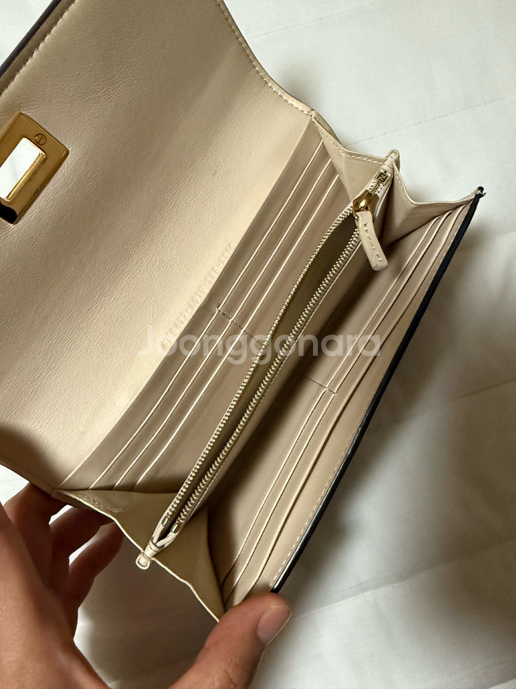 펜디 피카부 장지갑 블랙--5