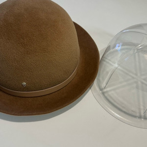 헬렌카민스키 빗지6 카멜미듐