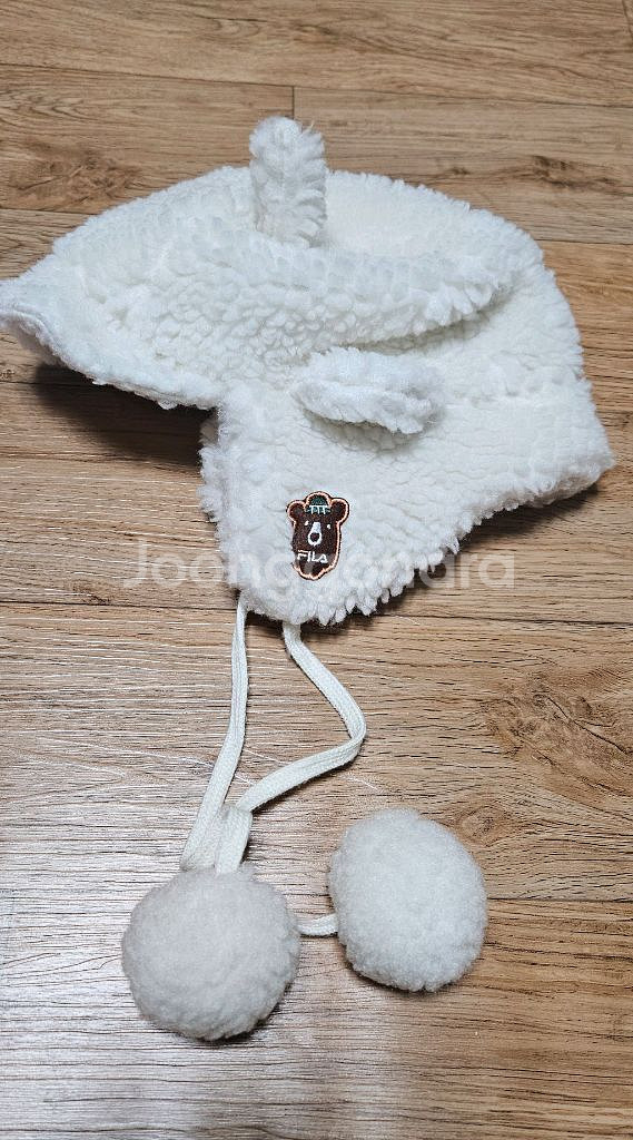 휠라키즈 귀달이 양털모자--1