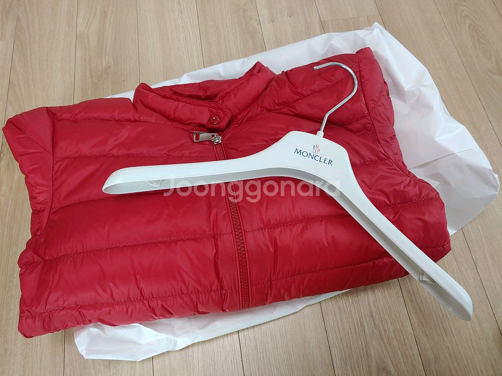 몽클레어 키즈패딩 12Y팝니다--9