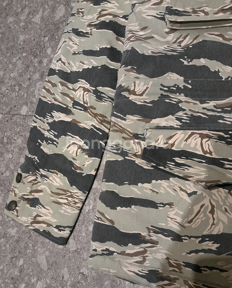 (새상품) 세인트페인 과다루페 타이거카모 자켓 (M)--5