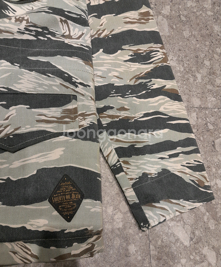 (새상품) 세인트페인 과다루페 타이거카모 자켓 (M)--7