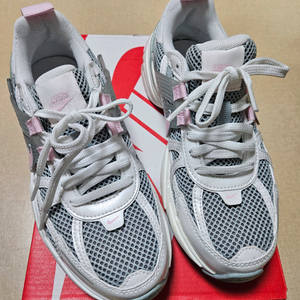 나이키 V2K런 운동화 225~230사이즈