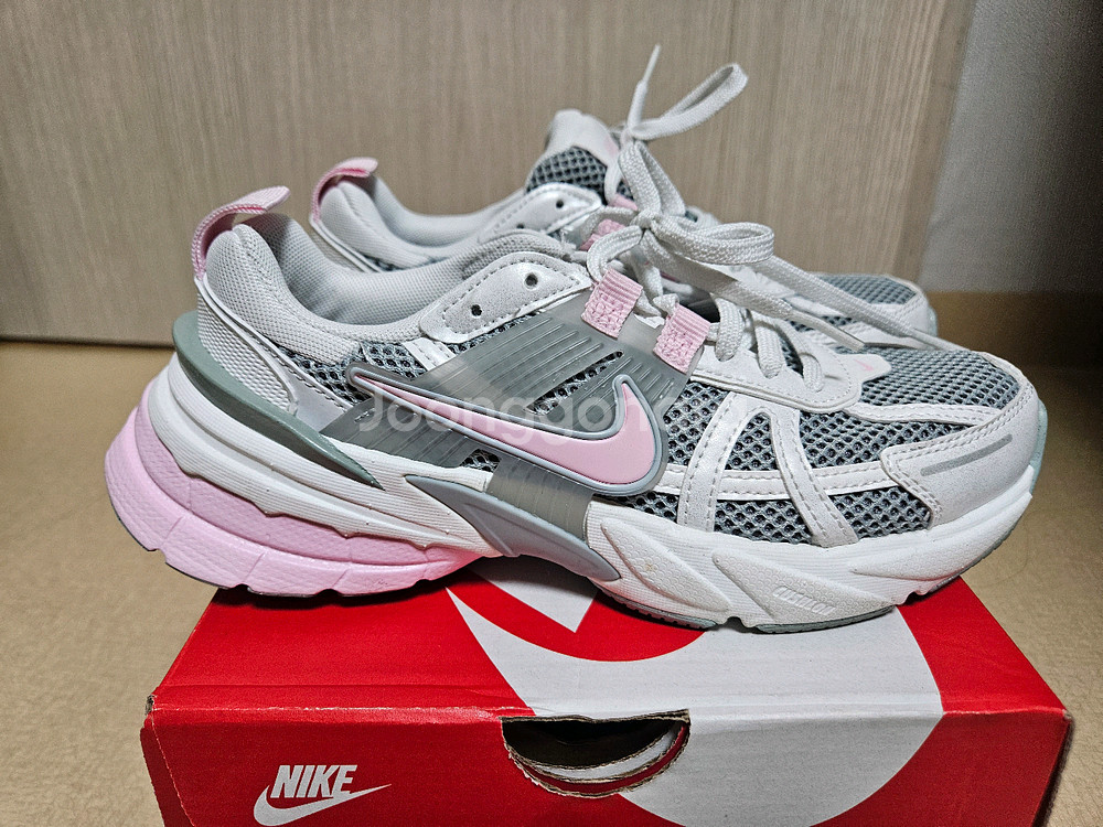 나이키 V2K런 운동화 225~230사이즈--1