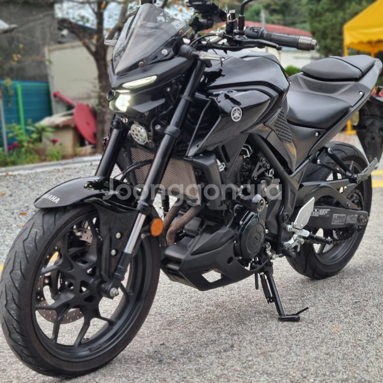 야마하 MT03 20년식 2만3천KM 아크라 구변완료--1