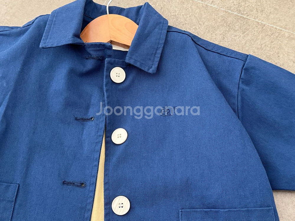 얼리틀 하프 트렌치 자켓 블루, 티셔츠--1