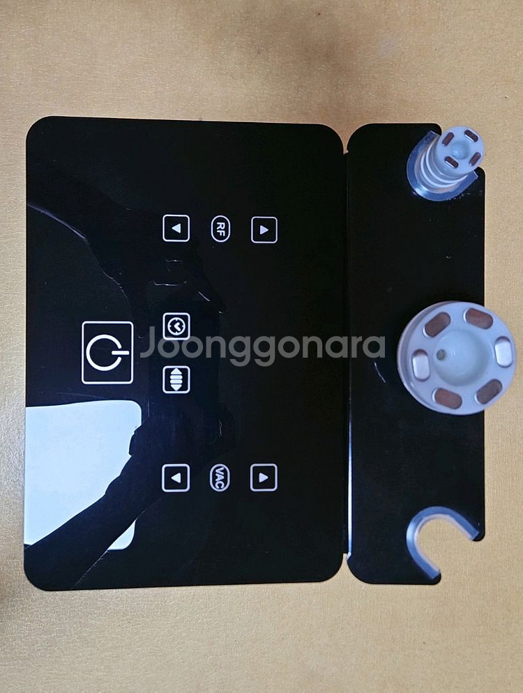 보템큐브 고주파 주름 얼굴살 마사지기 풀세트 팝니다--2