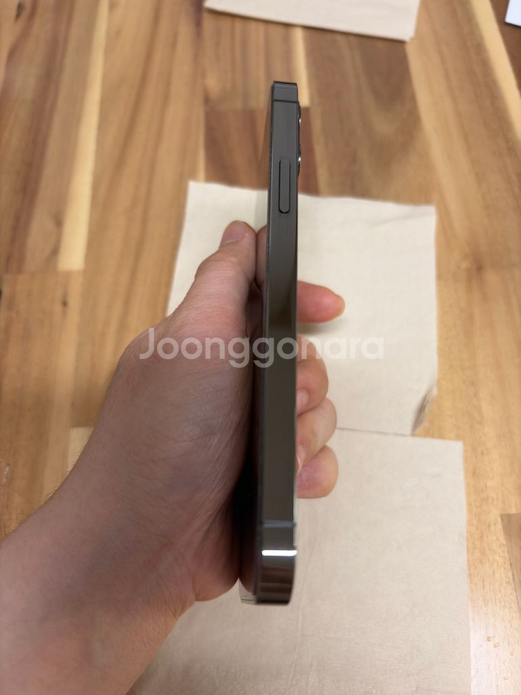 아이폰12프로 128gb 판매합니다--9