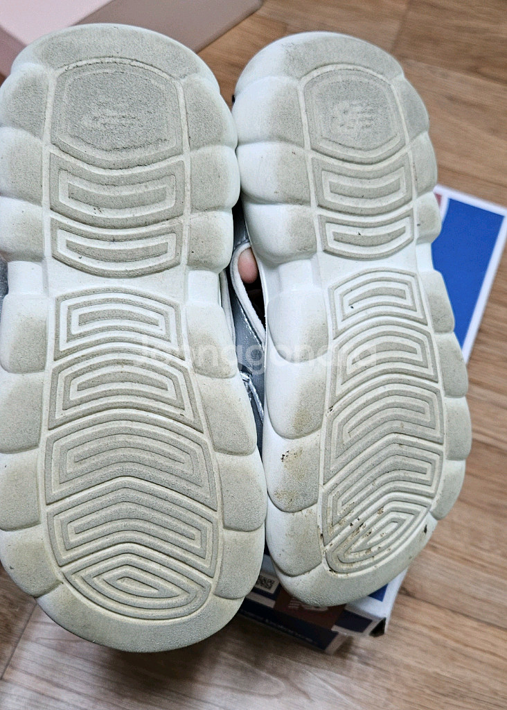 뉴발란스 프리들180--2