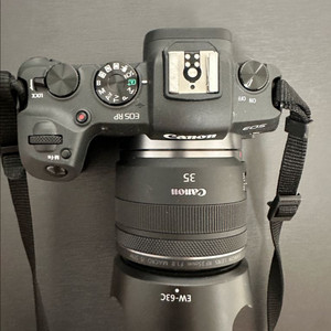 EOS RP 카메라 + RF 35mm F 1.8 렌즈