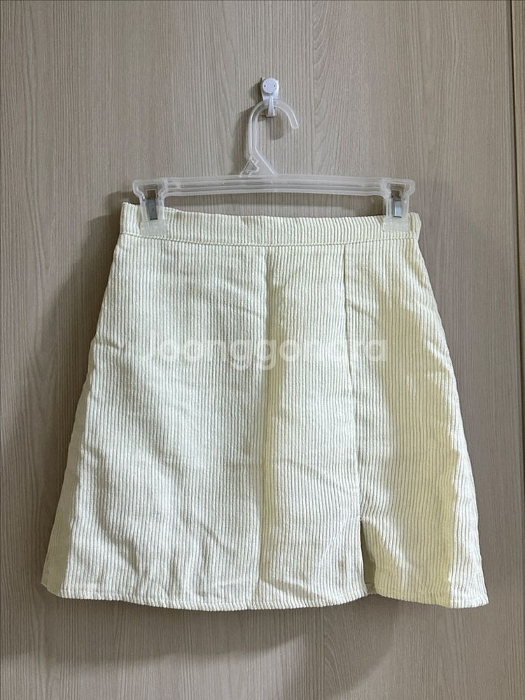 옷장정리ㅣ화이트 골지 H스커트--0