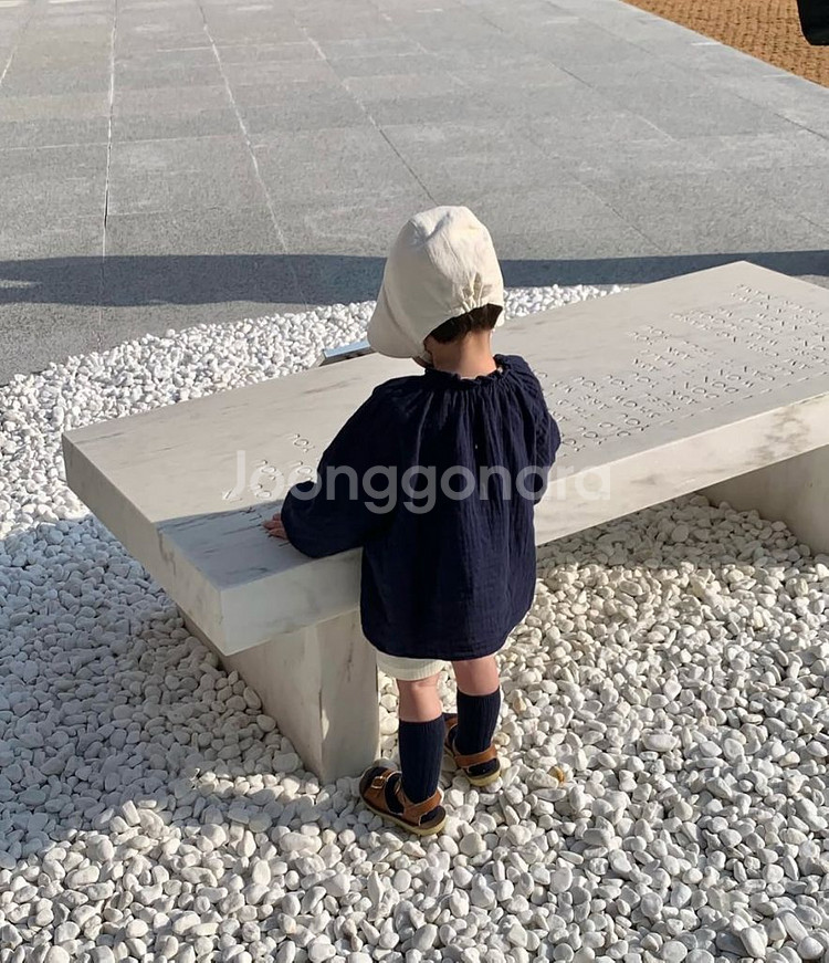 얼리틀 셔링 블라우스--4