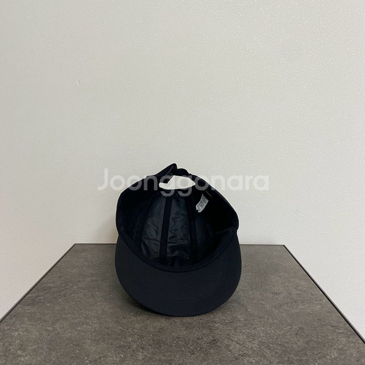 슈프림 X 나이키 콜라보 트레일 블랙 러닝 캠프캡 모자--4