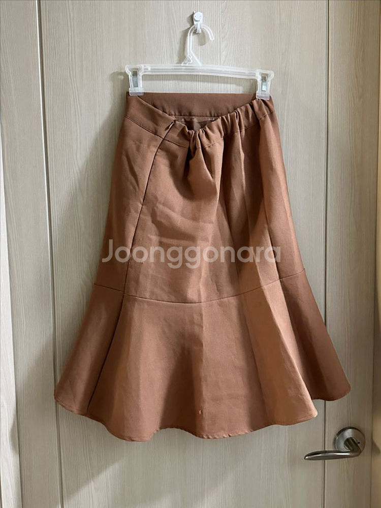 옷장정리ㅣ프릴 머메이드 슬림핏 롱 스커트--1