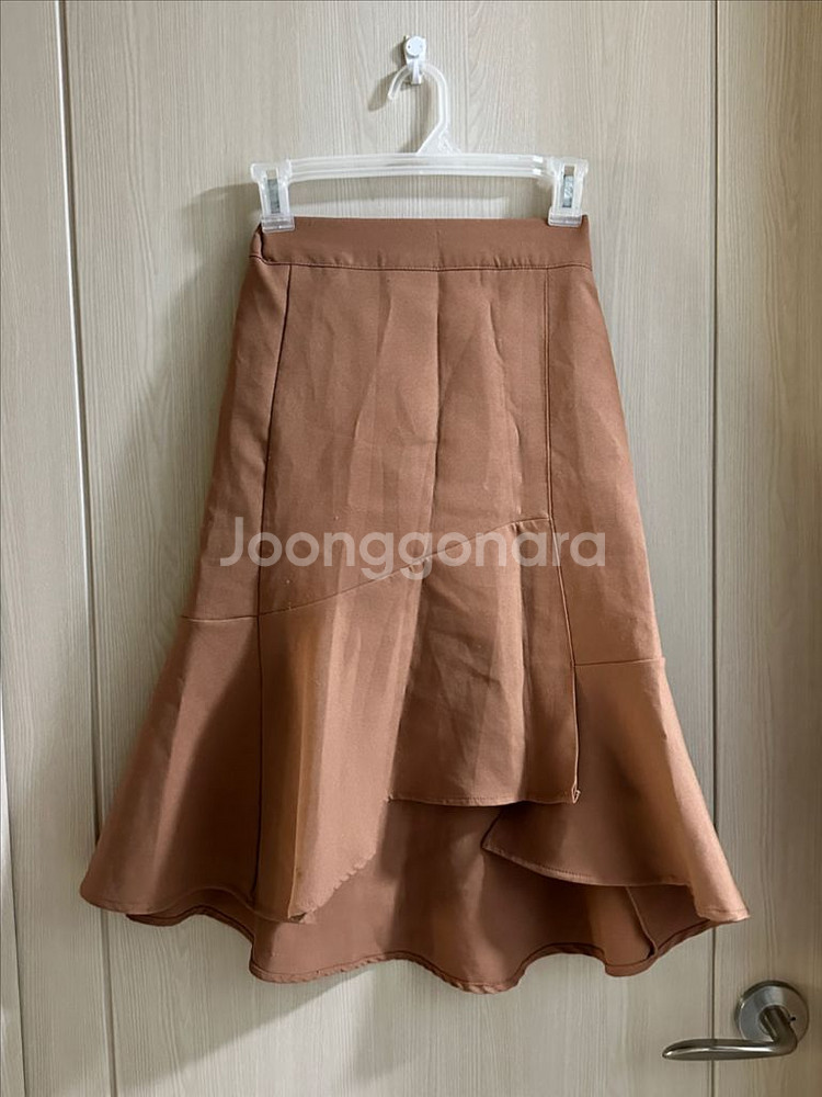 옷장정리ㅣ프릴 머메이드 슬림핏 롱 스커트--0