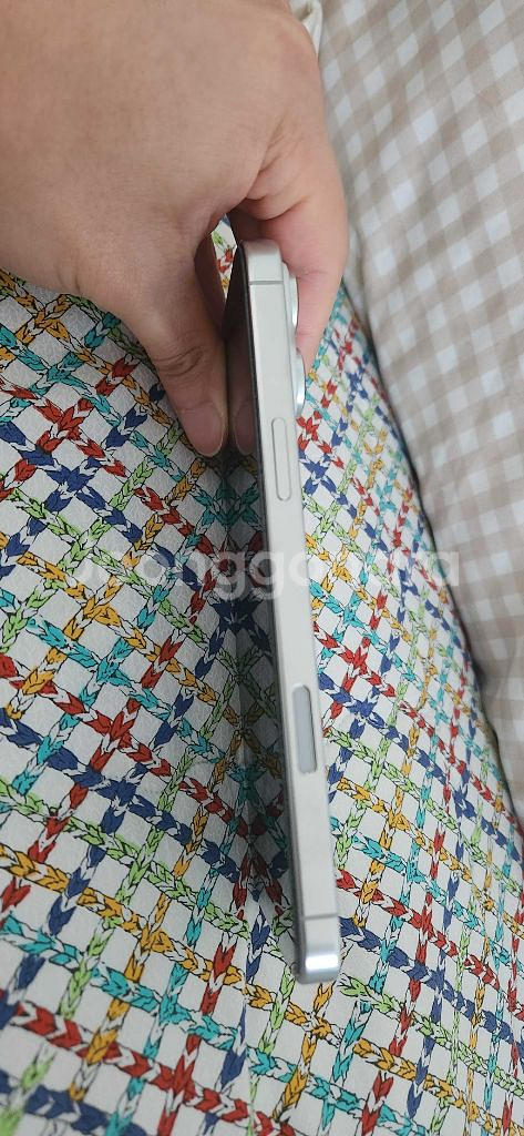 아이폰16프로맥스 256GB 자급제 화이트(증정품 동봉--4