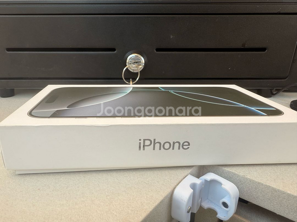 아이폰16프로맥스 256GB 자급제 화이트(증정품 동봉--9