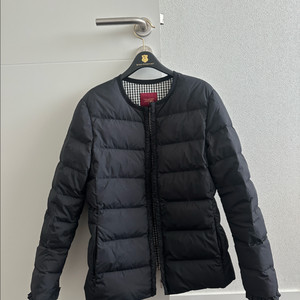 코스모폴리탄줄라이 예지스 경량패딩 보통의 날들 1사이즈