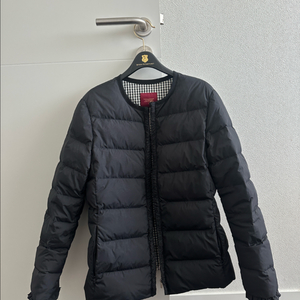 코스모폴리탄줄라이 예지스 경량패딩 보통의 날들 1사이즈