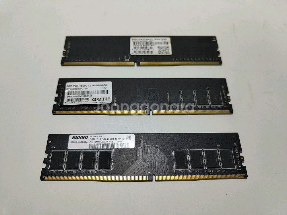 외산/중소 DDR4 8GB 램--0