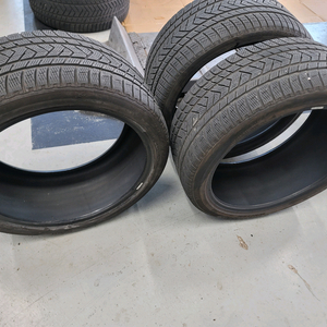 X6M 피렐리 스콜피온 윈터타이어 중고타이어 295-35-21 2개, 315-30 -22 1개 싸게 판매합니다.