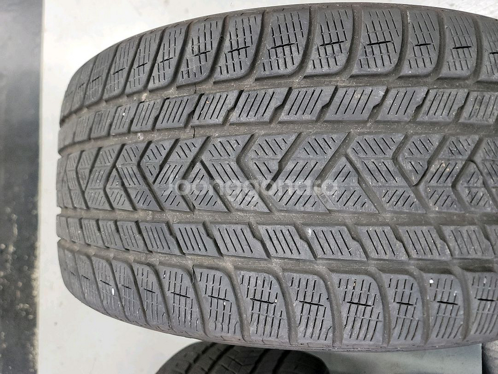 x5X6M 피렐리 스콜피온 윈터타이어 중고타이어 295-35-21 2개, 315-30 -22 1개 싸게 50팝니다--2