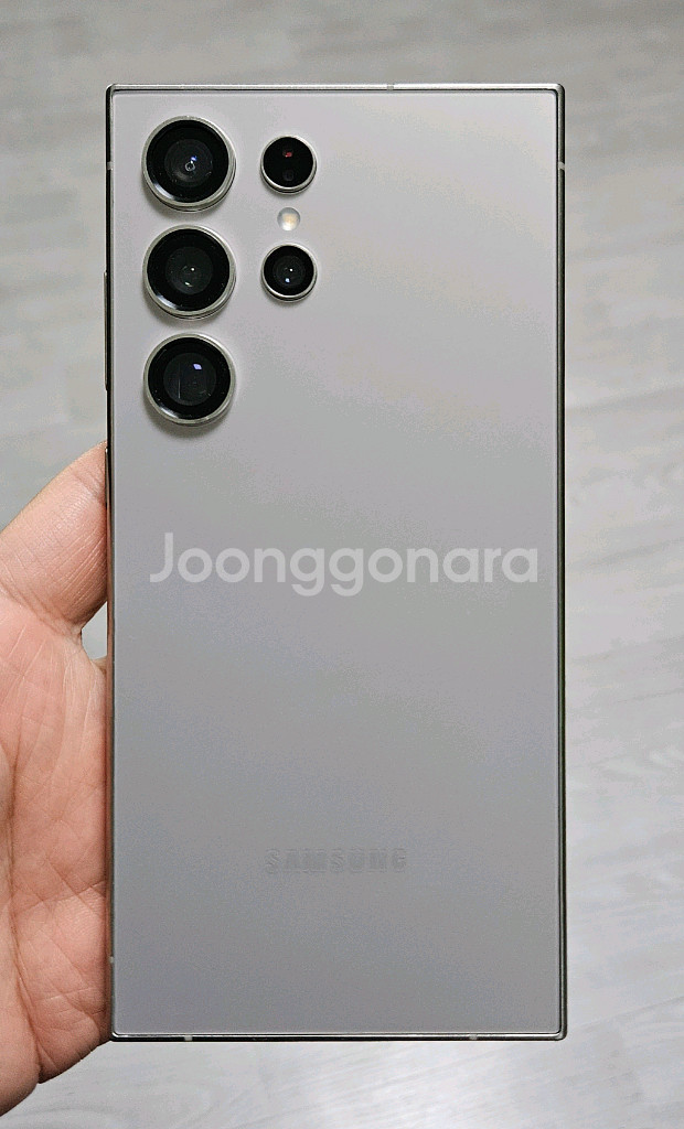 갤럭시 S24울트라 그레이 256GB 싸게 팝니다.--2