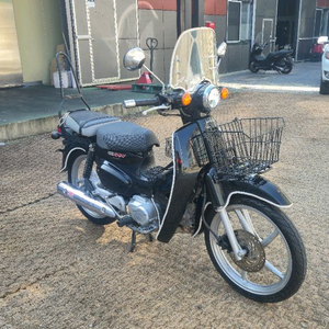 슈퍼커브110 23년형 6천km 무꿍무사고판매합니다