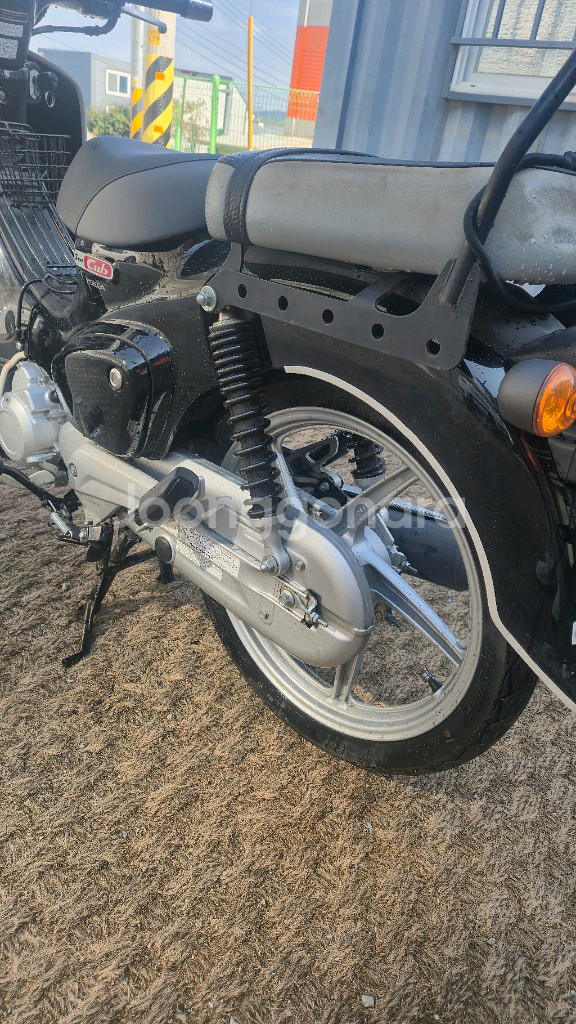 슈퍼커브110 23년형 6천km 무꿍무사고판매합니다--4