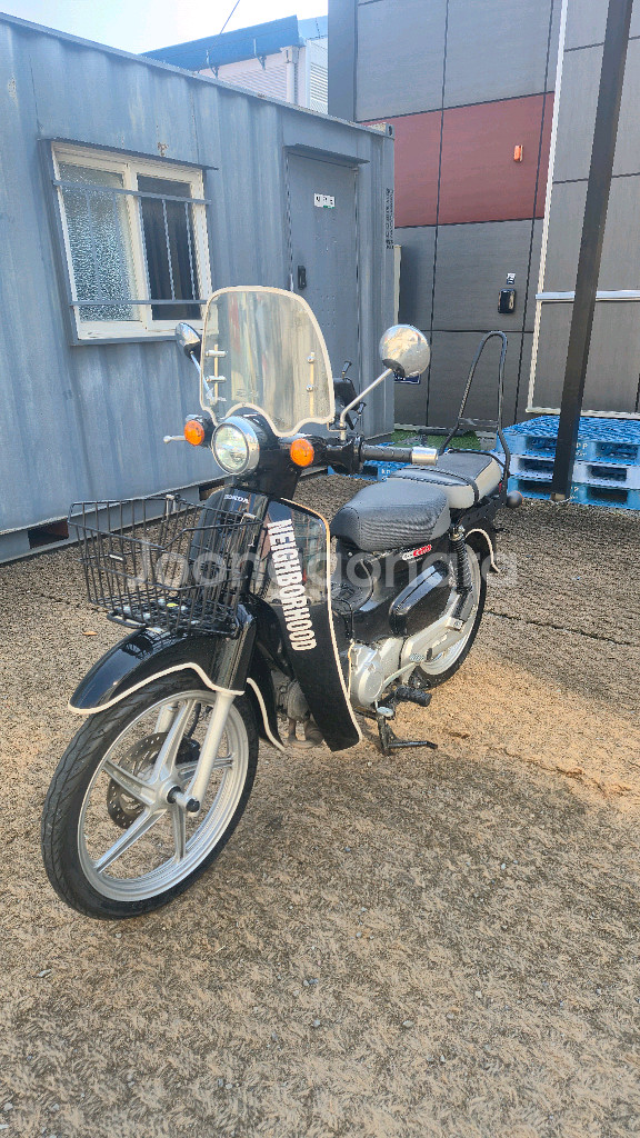 슈퍼커브110 23년형 6천km 무꿍무사고판매합니다--6