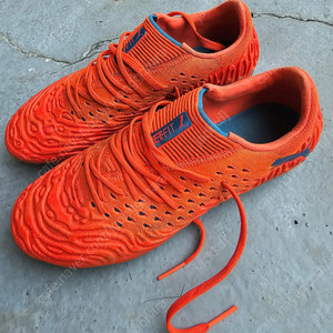 퓨마 축구화(퓨마 제니스 블러디카이 프로 축구화) 사이즈 265