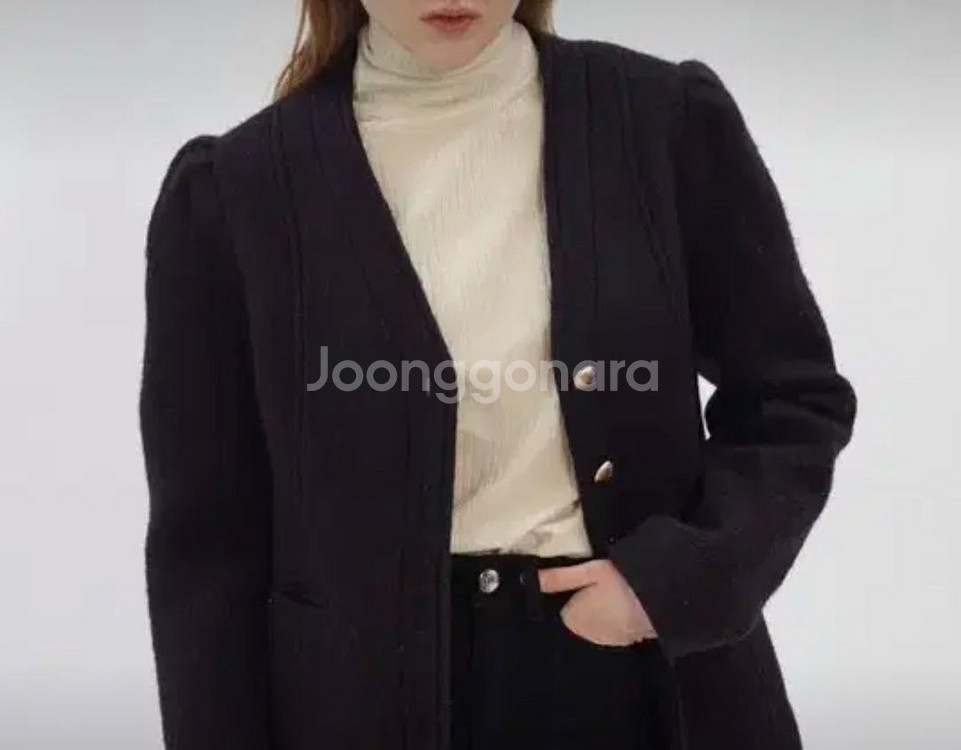 (새상품) 패브릭컬러지 노카라 퍼프 슬리브 자켓 블랙--1