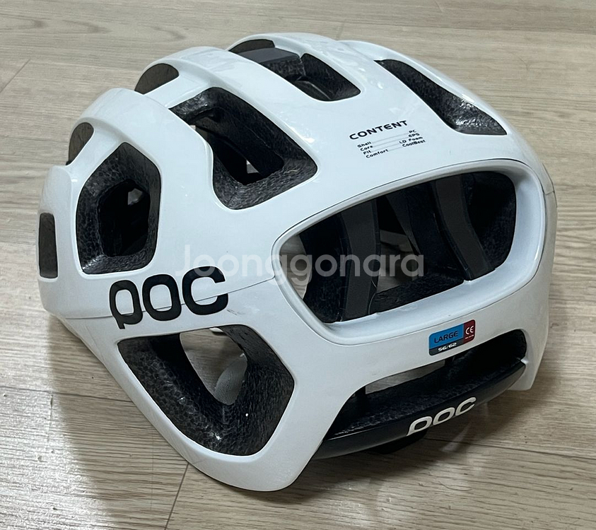 POC 헬멧 화이트 색상 L 사이즈 판매합니다--1