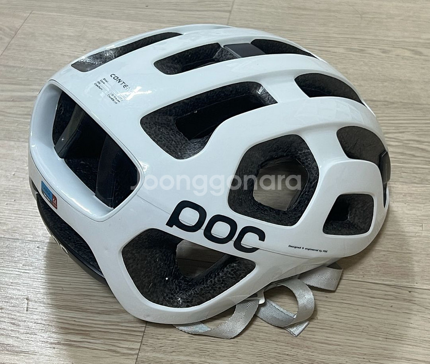 POC 헬멧 화이트 색상 L 사이즈 판매합니다--2