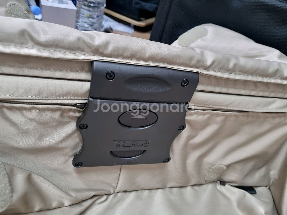 투미 28인치 화물용 캐리어 이민가방--7