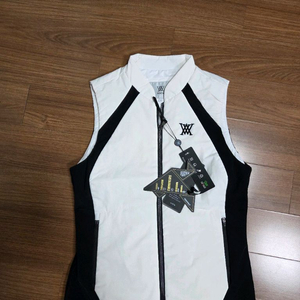 어뉴 경량 조끼