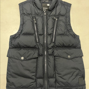 [M] 언더아머 덕다운 블랙 패딩조끼