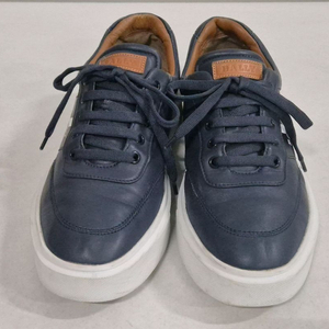 발렌시아가 스니커즈 42사이즈