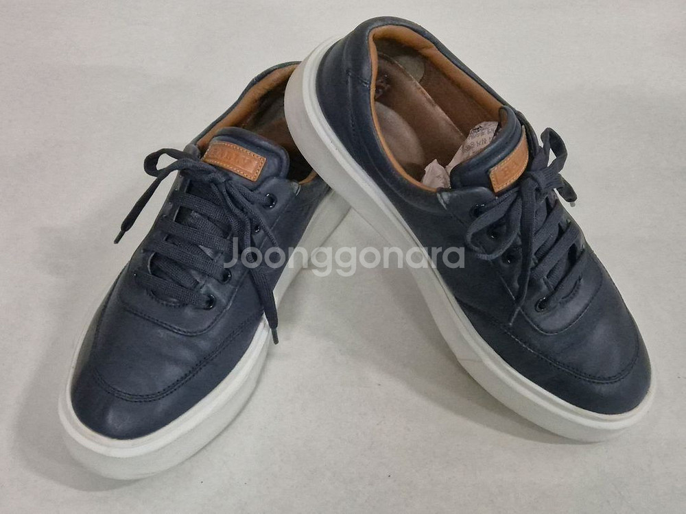 발렌시아가 스니커즈 42사이즈--2