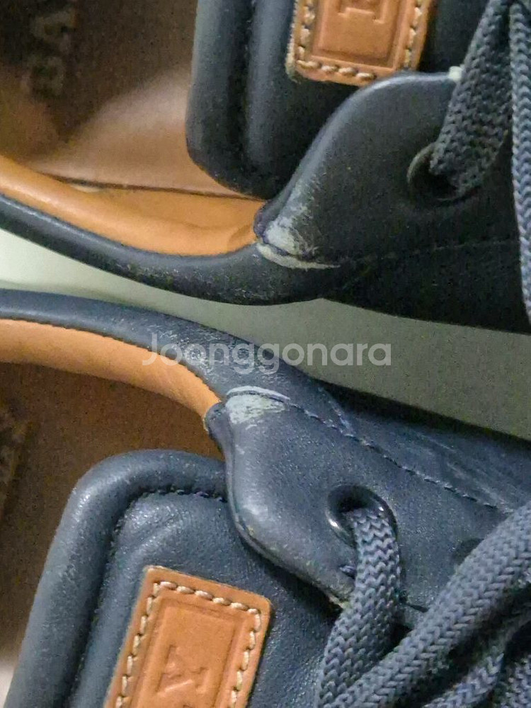 발렌시아가 스니커즈 42사이즈--7