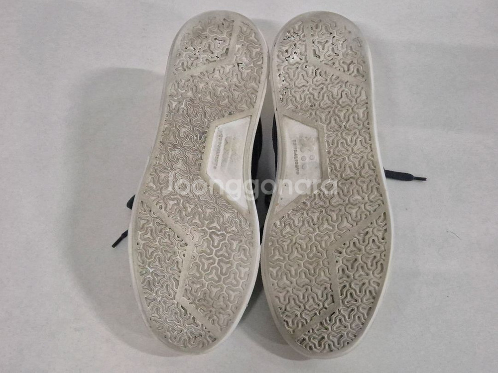 발렌시아가 스니커즈 42사이즈--5