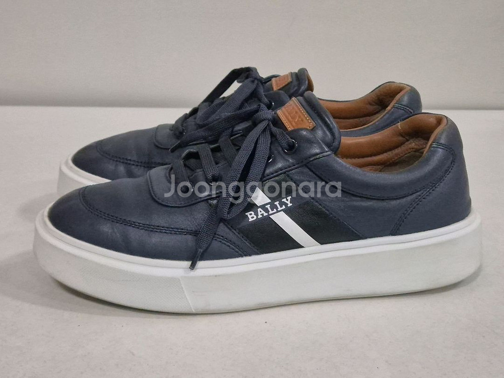 발렌시아가 스니커즈 42사이즈--3