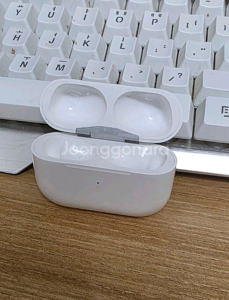 에어팟프로2세대 C타입 본체 S급--0