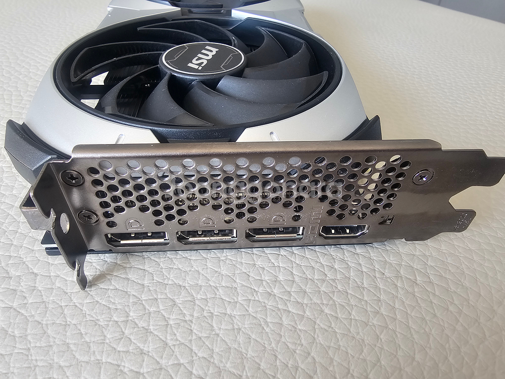 그래픽카드 MSI 지포스 RTX 4070 Super VENTUS 2X OC--2