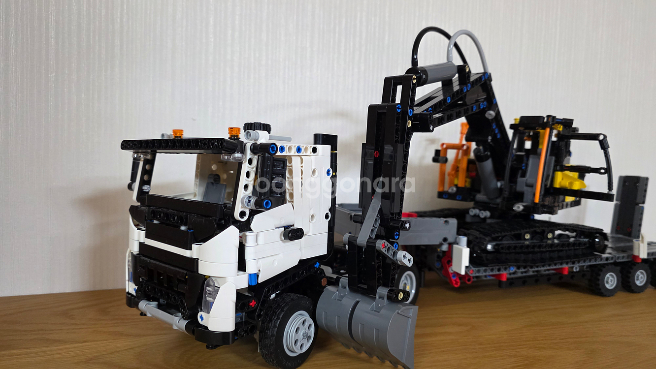 레고 테크닉 볼보 42175 굴삭기--1