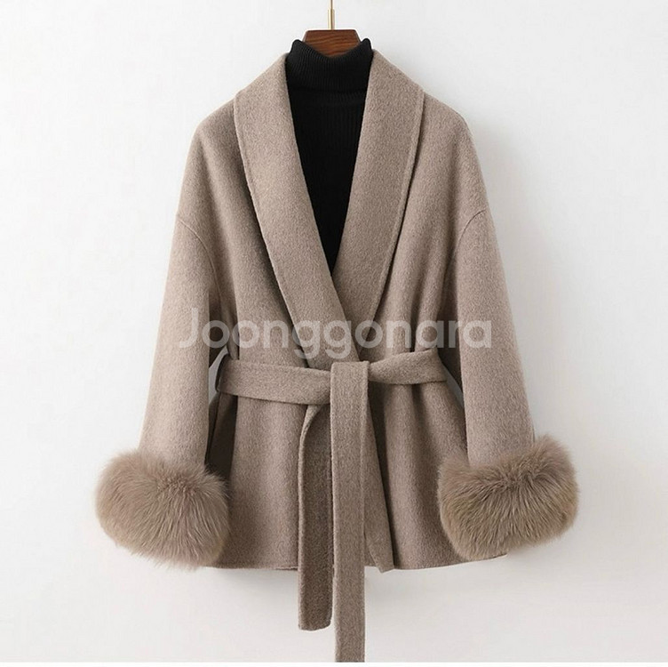 폭스퍼탈부착 가능한 울100% 고퀄리티 코트 새상품--0