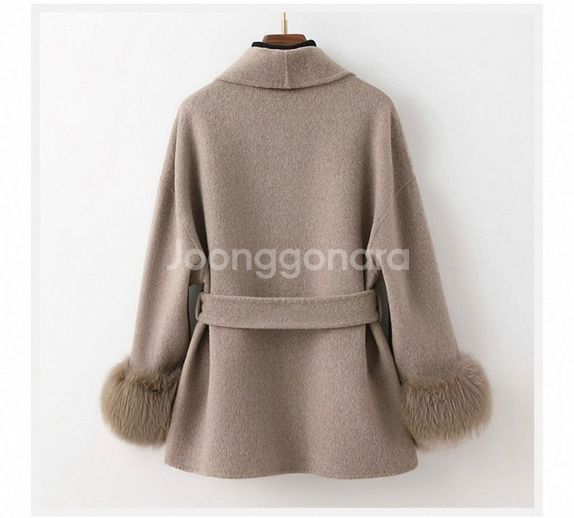 폭스퍼탈부착 가능한 울100% 고퀄리티 코트 새상품--1