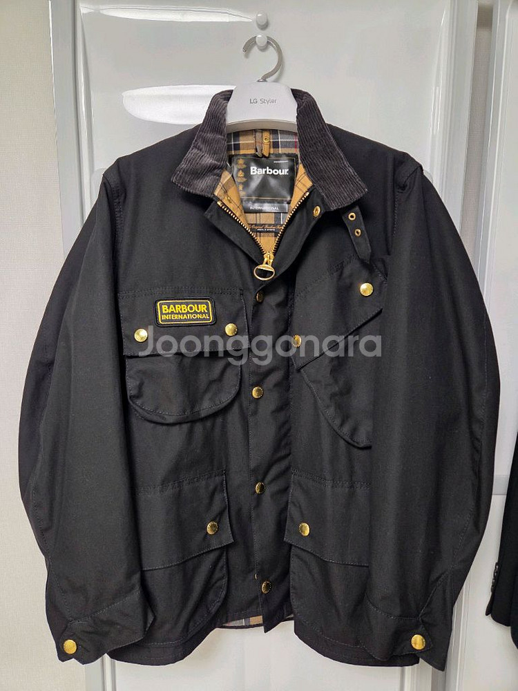 바버 인터네셔널 A7 논왁스 자켓 38 팝니다.--1
