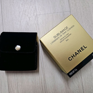 샤넬 팩트/섀도우 파우치 팝니다.